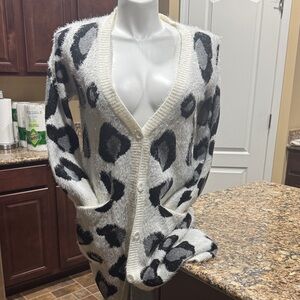 Elegant Leopard Print Cardigan Sweater - Black and White